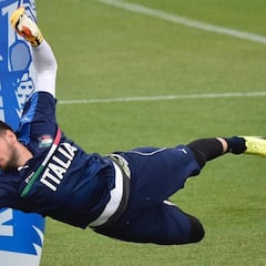 Donnarumma deja pistas sobre su futuro: compra casa en Milán