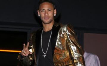 Neymar se va de fiesta por Londres