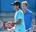 Roger Federer se reinventa con Stefan Edberg y otra raqueta