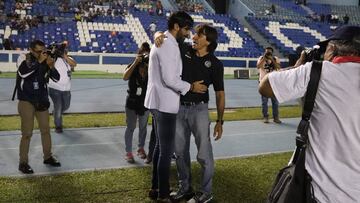 Sebastián Abreu con Santa Tecla