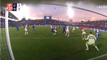 ¡Qué locura de Mamardashvili! La mejor parada de LaLiga por mucho