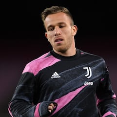 Arthur: "Llegamos a las 2 de la madrugada y Cristiano se pone a entrenar... le digo que está loco"