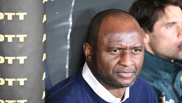 GENOA (Italy), 29/10/2025.- Genoa's coach Patrick Vieira looks on before the Italian Serie A soccer match between Genoa CFC and US Cremonese in Genoa, Italy, 29 October 2025. (Italia, Génova) EFE/EPA/LUCA ZENNARO