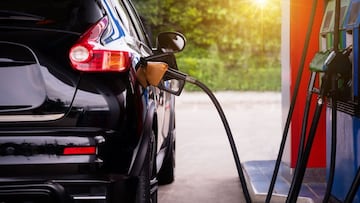 The summer road trip season kicks off with lowest gas prices in four years