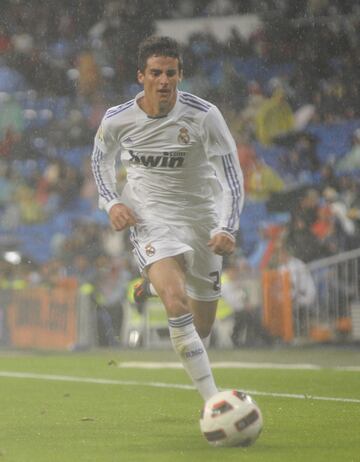 Militó en el Real Madrid, desde sus años de filial, entre 2008 y 2011. En la temporada 14-15 jugó en el Granada.