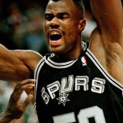 Dominique: "Nos dijeron que dejáramos a David Robinson meter los 71 puntos, fue vergonzoso"