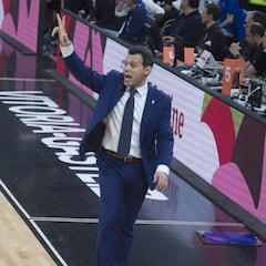 Dimitris Itoudis gana su segundo premio de entrenador del año