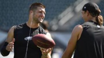 Tim Tebow es un tipo feliz que no s&eacute; si sabe jugar muy bien al football m&aacute;s ortodoxo, pero que al menos es muy divertido.