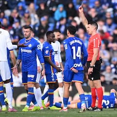 Cristian Rivero fue expulsado; ante el Espanyol, Dimitrievski y Abril