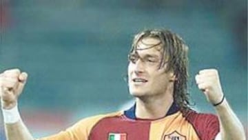 <b>IMAGEN. </b>Los colores del Roma de Totti estarán en las motos.