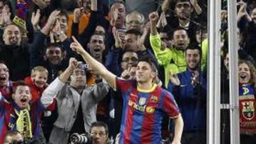 <b>DEDICADO. </b>Villa le dedicó a la afición su primer tanto. Tenía a su familia en la grada.