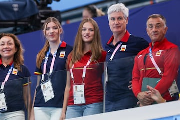 La princesa de Asturias, Leonor de Borbón, y su hermana, la infanta Sofía, asistieron al partido.