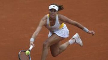 Muguruza no tiembla en su debut en París
