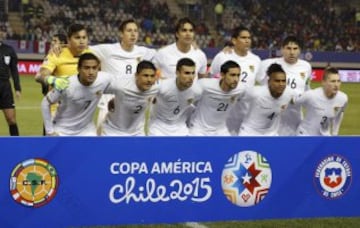 Perú ante Bolivia en Temuco. Los hinchas pusieron el color en las tribunas.