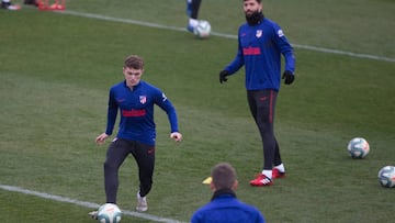 Trippier, en el entenamiento del s&aacute;bado, previo al partido ante el Legan&eacute;s. 