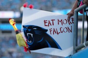 Los fans de los Panthers se preocupan por nuestra salud y nos dejan un mensaje navide?o: "?Comed m¨¢s lac¨®n!".