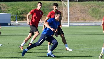 ENTRENAMIENTO DE LA UD ALMERIA. 
FERNANDO MARTINEZ , PORTERO