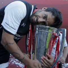 Los 7 hechos que marcaron la estadía de Valdivia en Colo Colo