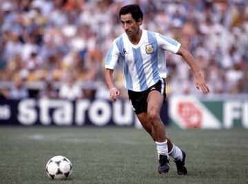 Osvaldo Ardiles for Argentina back in the day.