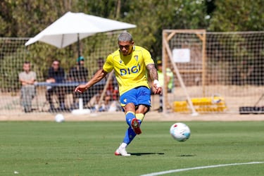 David García se viste de ariete para derrotar a Las Palmas