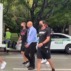 Tyler Herro y Chris Quinn del Miami Heat brindan ayuda tras caída de un edificio en Surfside