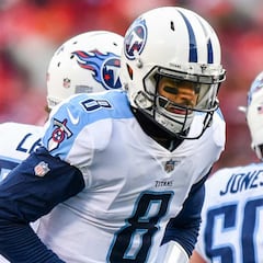 Marcus Mariota completes touchdown pass to himself