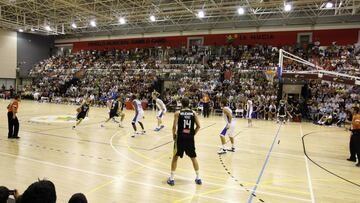 El pabellón de La Nucía en 2010 en un amistoso entre el Madrid y el Alicante.