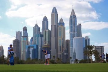 La golfista sudafricana, Ashleigh Simon, durante la ronda final del Masters femenino Omega Dubai.