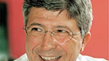 <b>APOYO. </b>Cerezo está convencido de que este año con Ferrando el Atlético puede hacer grandes cosas.