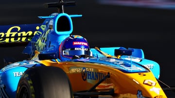 Fernando Alonso se ha vuelto a subir al R25, el monoplaza con el consiguió levantar su primer Mundial de Fórmula 1 en 2005. El propio piloto español ha calificado la sensación de volverse a subir en ese monoplaza como "increíble".