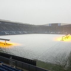 Mendizorroza ha amanecido totalmente nevado