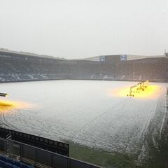 Ayuntamiento y club a vueltas con las goteras de Mendizorroza