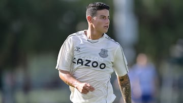 James Rodríguez durante un entrenamiento con Everton.