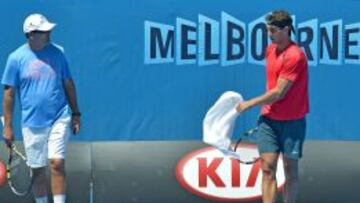 Toni Nadal y Rafa Nadal entrenando en Australia..