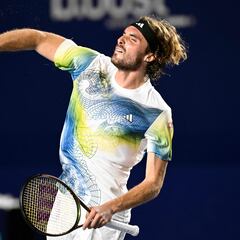 Tsitsipas sufre ante un bravo Jarry para pasar a semifinales