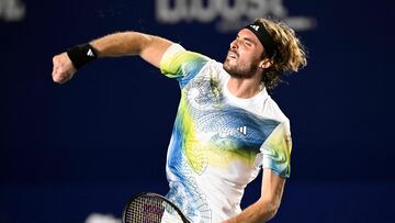 El tenista griego Stefanos Tsitsipas celebra su victoria ante Nicolas Jarry en el Torneo de Los Cabos.