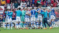 Los jugadores de la Real Sociedad celebran la clasificación para disputar la Champions League la próxima temporada. 