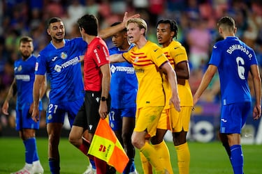 Barcelona compile lists of refereeing decisions against them and in favour of Real Madrid in LaLiga