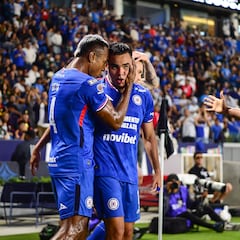 Tras partida de Giakoumakis, Cruz Azul registra nuevo delantero