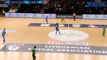 Ricardinho en lo suyo: jugada de ciencia ficción en futsal