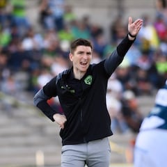 Se retiró a los 22 años y hoy tiene a FC Juárez peleando por la liguilla