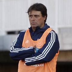 Hoyos evade la autocrítica y se limita sólo a pedir disculpas