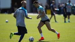 Cristiano trabaja con el grupo y Pepe sigue su plan específico