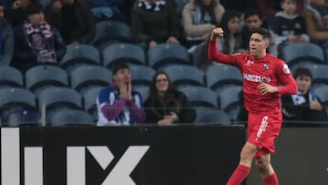 Porto (Portugal), 26/02/2023.- Gil Vicente FC player Fran Navarro celebrates after scoring the 1-1, during the Portuguese First League soccer match, between FC Porto vs Gil Vicente FC, at Dragao stadium in Porto, Portugal, 26 February 2023. EFE/EPA/MANUEL FERNANDO ARAUJO
