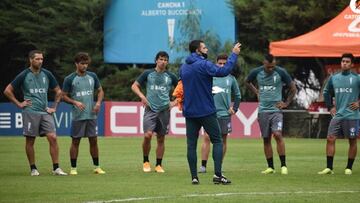 El jugador que deslumbra a Poyet: "Llama la atención verlo en directo"