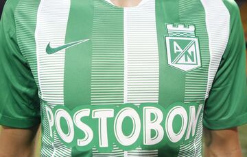 Atlético Nacional presentó su camiseta para la temporada 2019 y a su nuevo refuerzo, Hernán Barcos