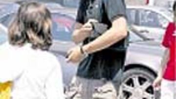 Skoubo se fue vendado.