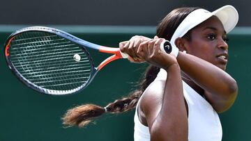 Stephens no se enreda; Barty y Kerber pasan con autoridad