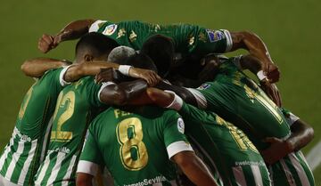 2-1. William Carvalho celebró el segundo gol.