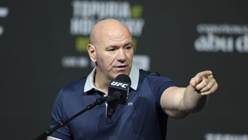 Dana White durante la conferencia de prensa del UFC 308.